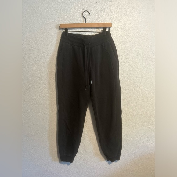 Lululemon scuba joggers black - Picture 2 of 5